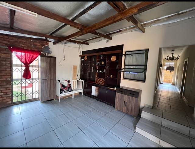 4 BEDROOM HOUSE FOR SALE IN HEIDELBERG CENTRAL
